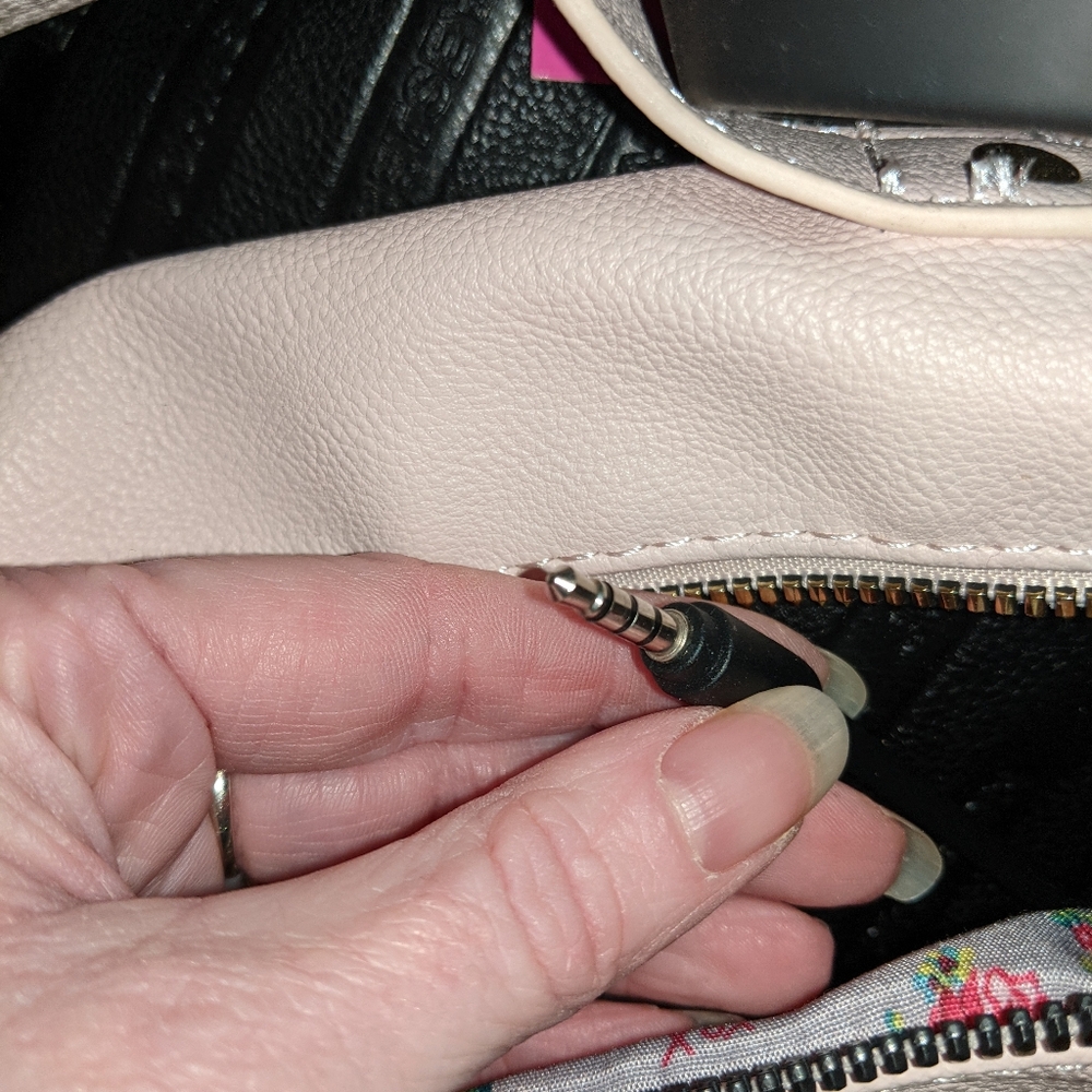 Betsey Johnson kitsch phone tote - Picture 8 of 16